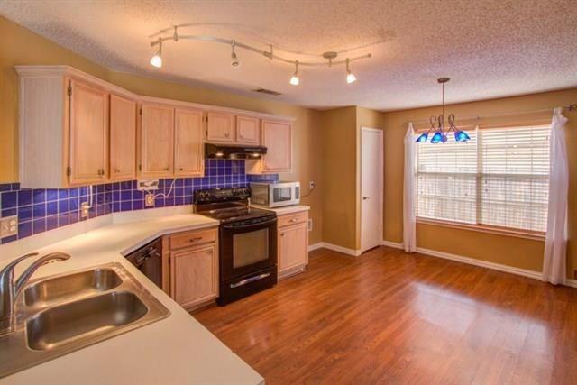 Building Photo - 6908 Chateau Dr