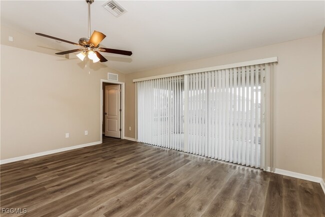 Primary Photo - 305 NW 25th Ave