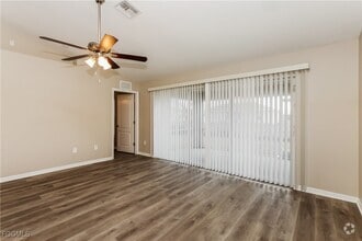 Building Photo - 305 NW 25th Ave