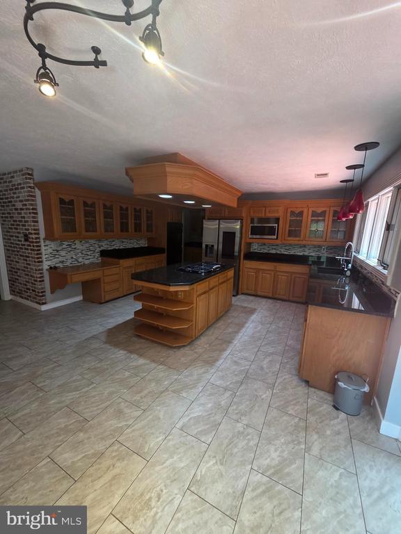 Building Photo - 3059 Southampton Dr