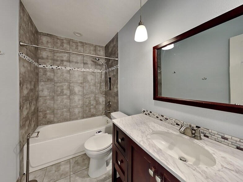 Building Photo - 5053 Ashlock Dr