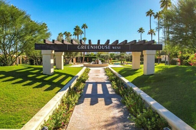 Building Photo - 1173 E Alejo Rd