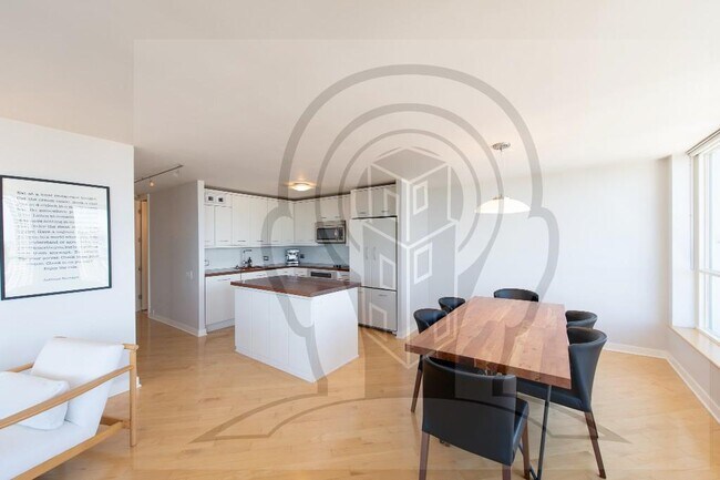 Building Photo - Stunning 46th Floor, 2 bedroom condo, right on the Chicago River