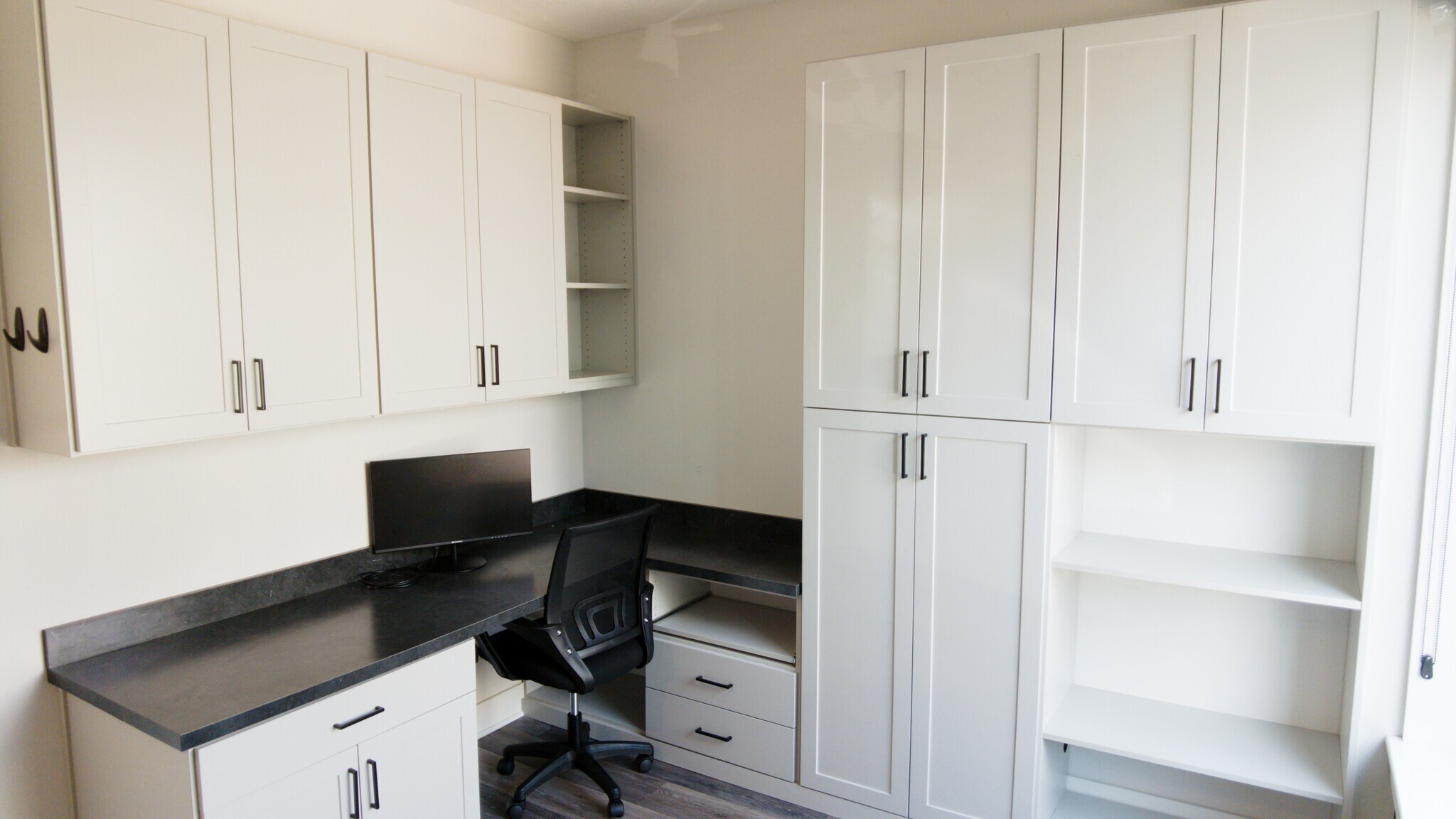 Building Photo - 1446 E 15th St