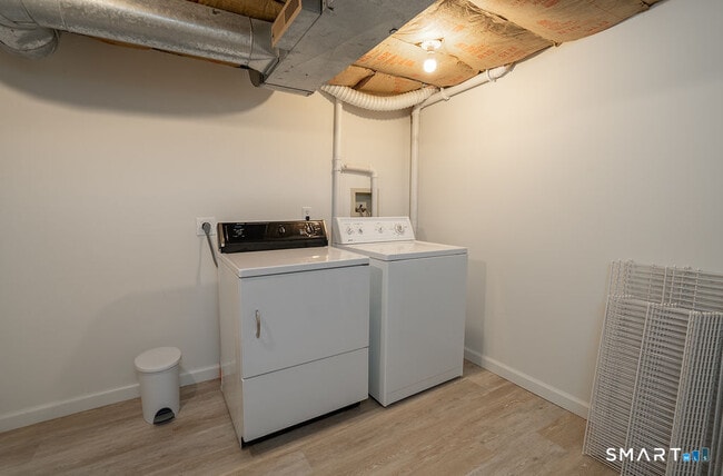 Building Photo - 133 Linden Ave