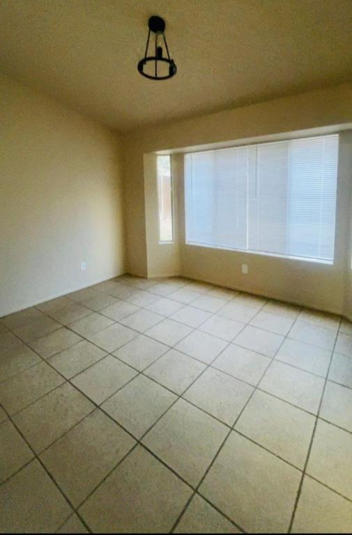 Building Photo - 3556 W Avenida Del Mar