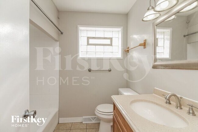 Building Photo - 14621 Dorchester Ave