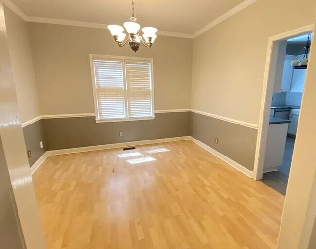 Building Photo - 261 Conrad Cir