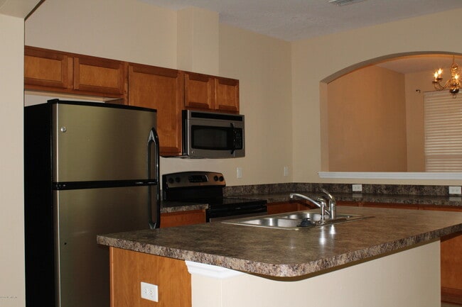 Building Photo - 625 Oakleaf Plantation Pkwy