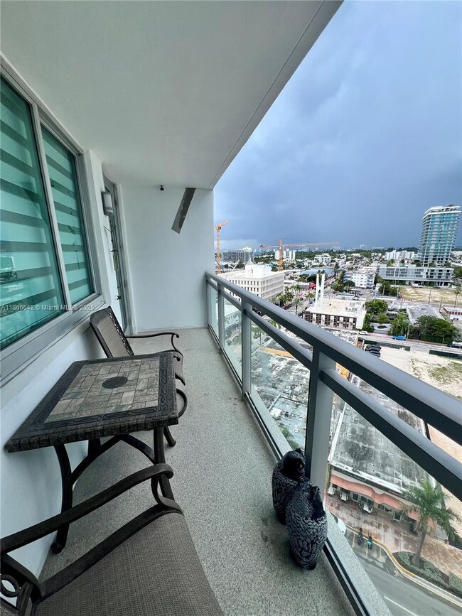 Building Photo - 7135 Collins Ave