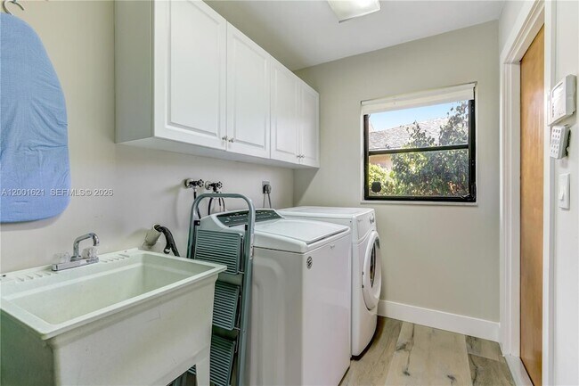 Building Photo - 1130 NW 78th Terrace