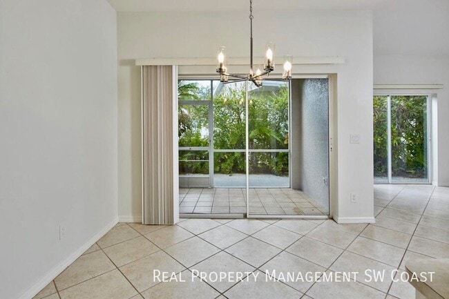 Building Photo - 10735 Maui Cir