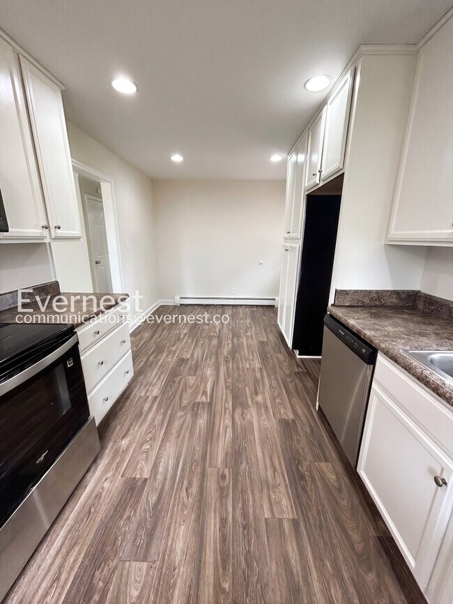 Building Photo - 4303 Whippoorwill Dr