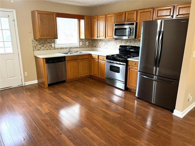 Building Photo - 2868 Rocky Pointe Way