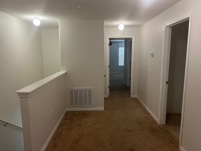 Building Photo - 2133 Golden Falcon Dr