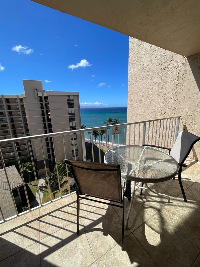 Building Photo - Royal Kahana Studio Apartment