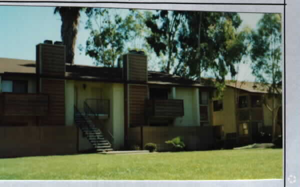 Building Photo - The Colony