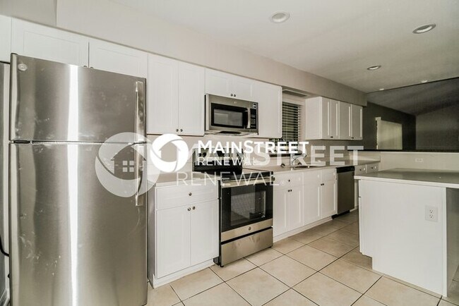 Building Photo - 4 Bedroom Pet-Friendly Home in Orlando, FL...