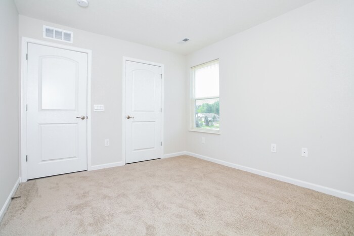 Building Photo - 902 3rd St