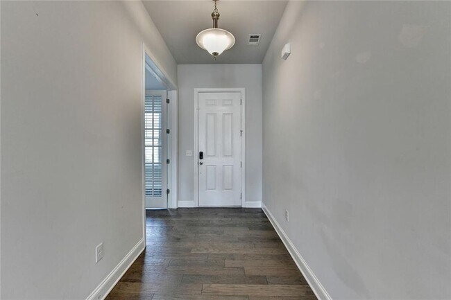 Building Photo - 3695 Andover St