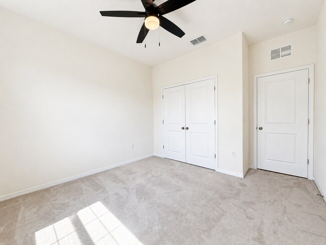 Building Photo - 12544 Shining Willow St
