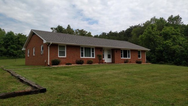 Primary Photo - 5765 Bethlehem Rd