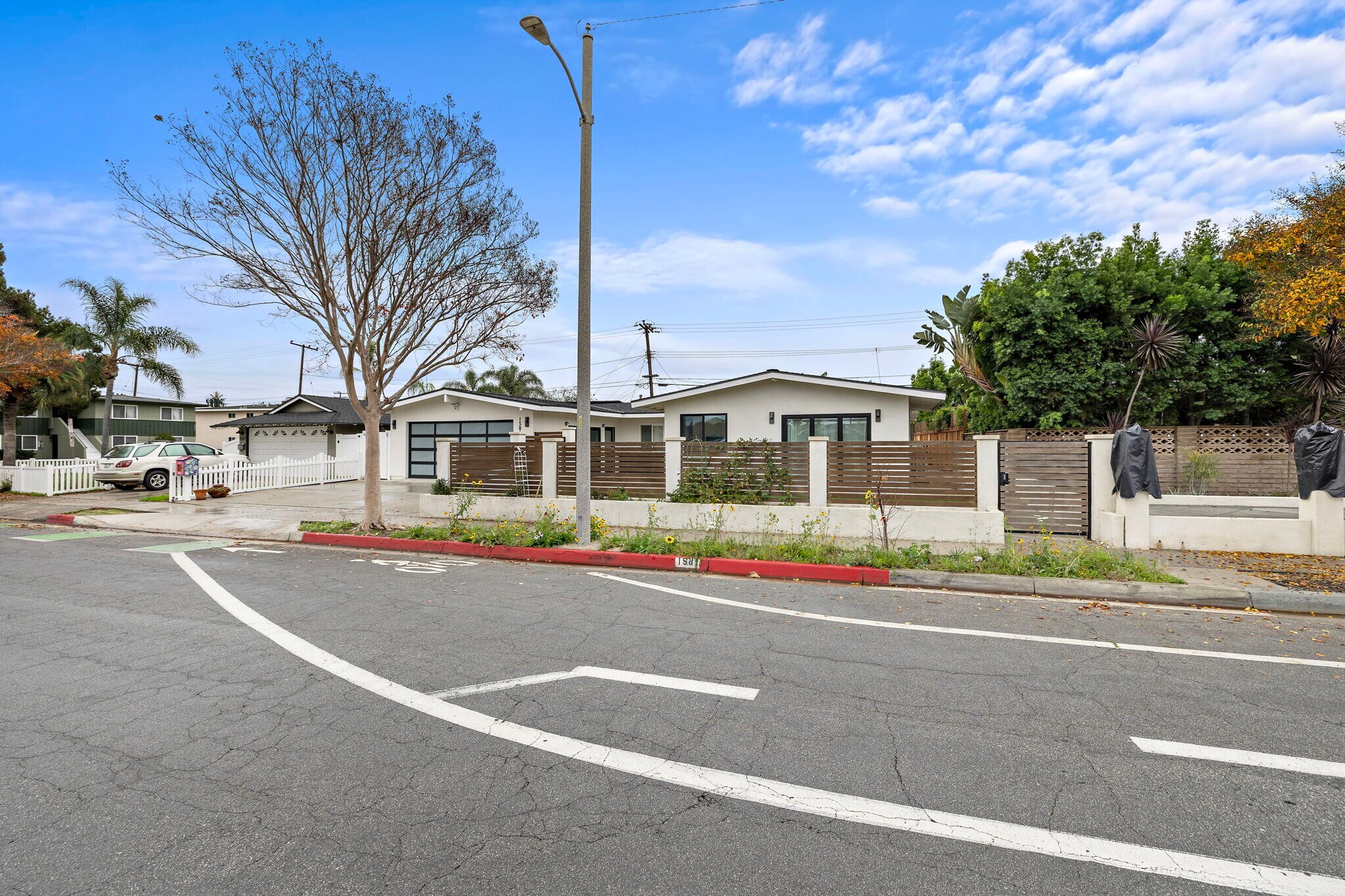 Building Photo - 1581 Baker St