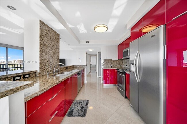 Building Photo - 2017 S Ocean Dr