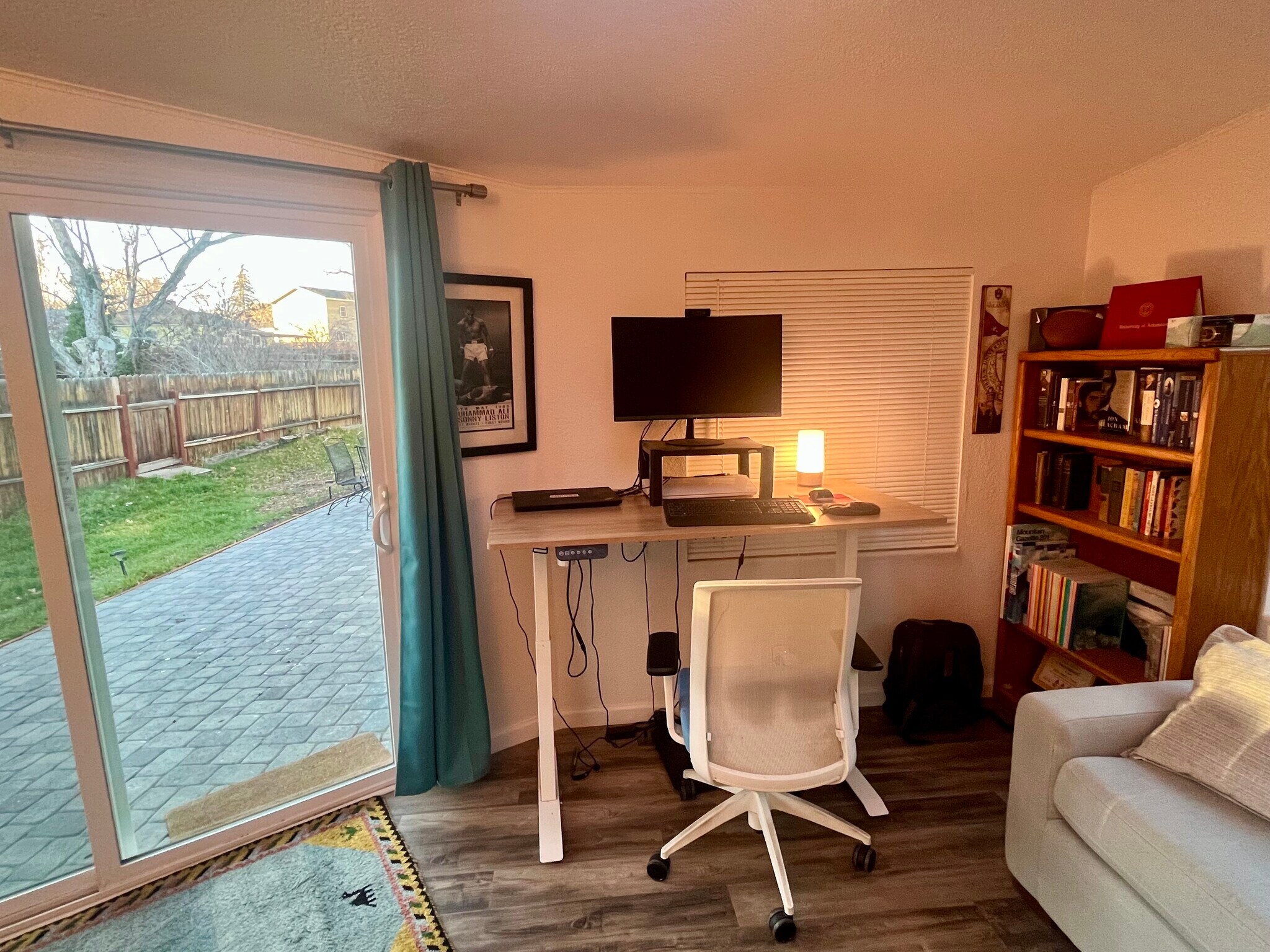 Building Photo - 915 University Ter