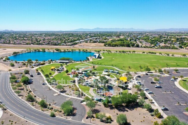 Building Photo - 3943 E Ficus Way