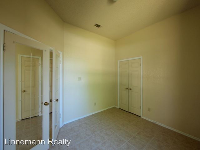 Building Photo - 405 Hogan Cir