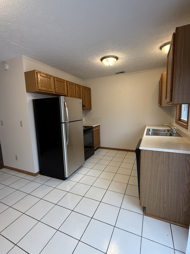 Building Photo - 25 W Collins St