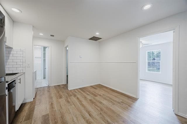 Building Photo - 2741 Ivandell Ave