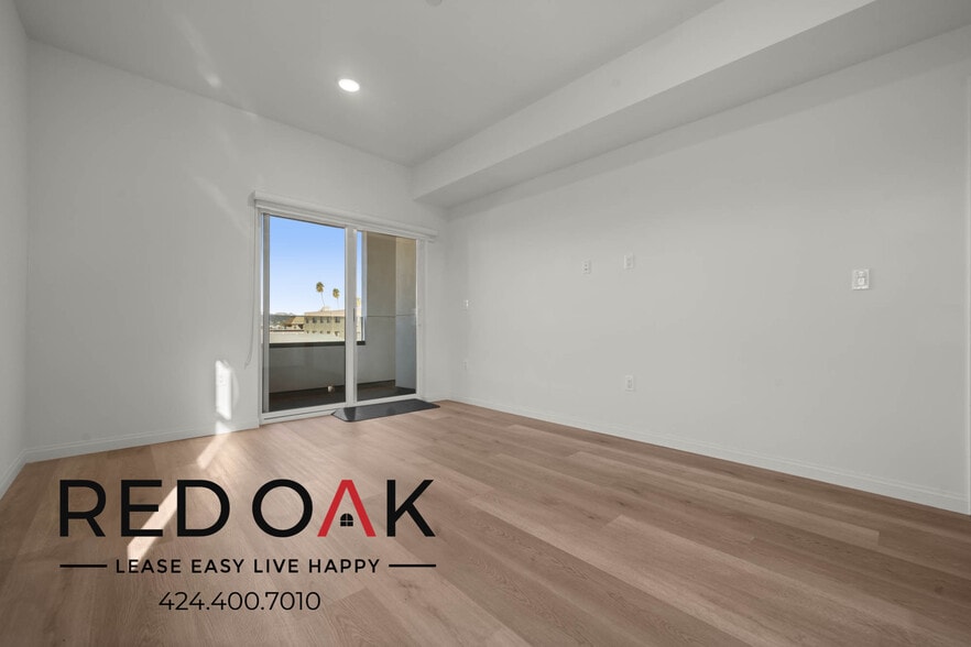 Building Photo - 218 S. Occidental-208