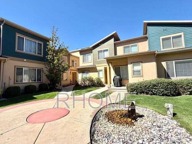 Building Photo - 3719 Lilac Heights Dr