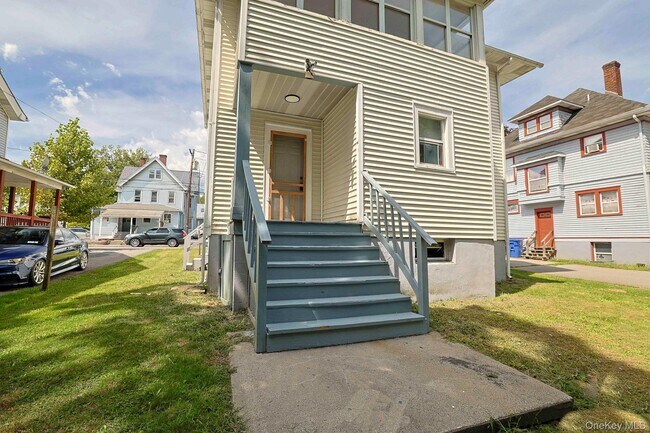 Building Photo - 100 Academy Ave