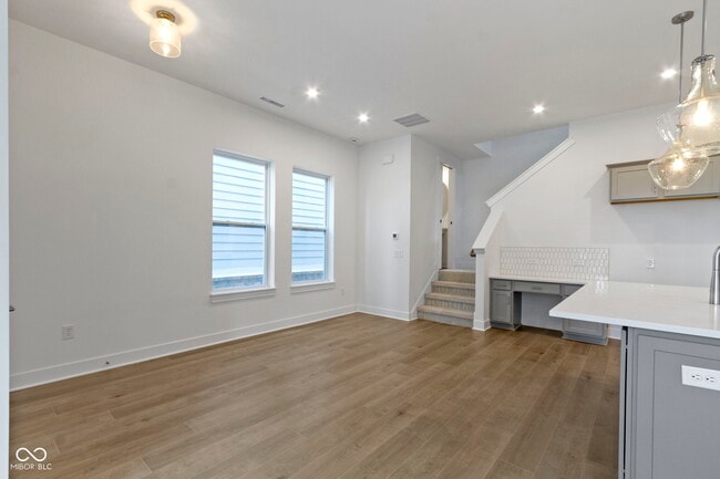 Building Photo - 549 Gilder Dr