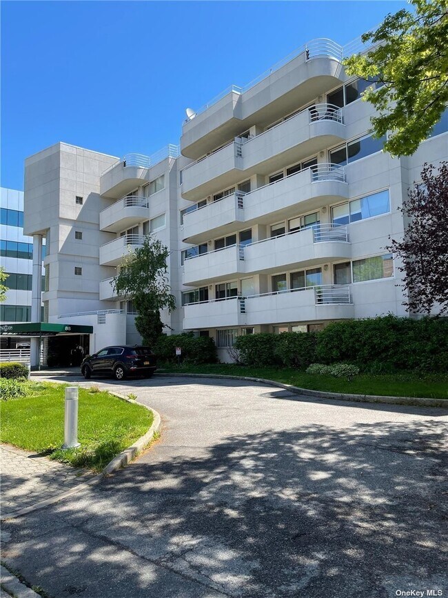 88 Cutter Mill Rd 88 Cutter Mill Rd Great Neck NY 11021 Apartment