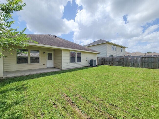 Building Photo - 2731 Trinity Glen Ln