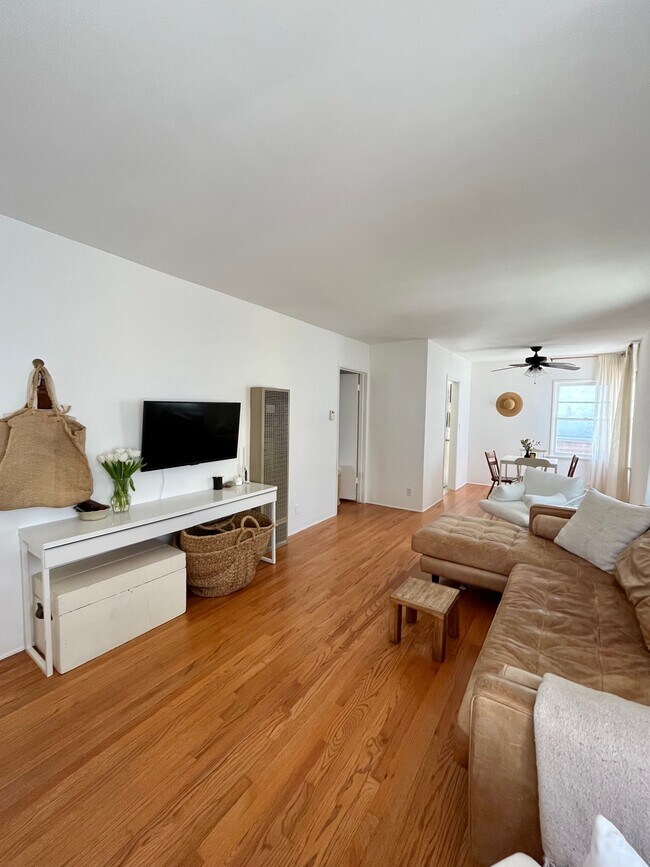 Primary Photo - 830 20th St