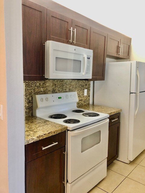 Building Photo - 150 Santa Clara Dr