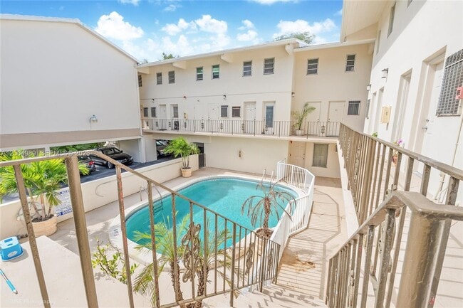 Building Photo - 234 Antiquera Ave