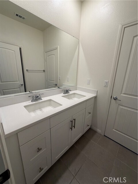 Building Photo - 1446 Laurelwood Dr