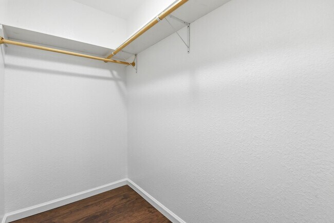 Building Photo - 915 Nevell St