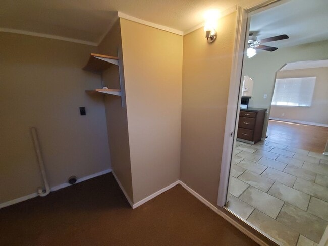 Building Photo - Two Bedroom House with carport