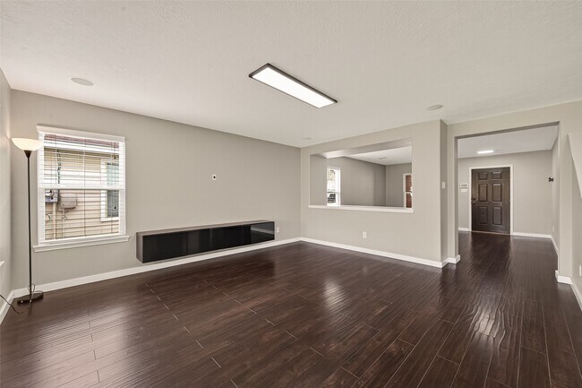 Building Photo - 18302 Walden Gate Ln