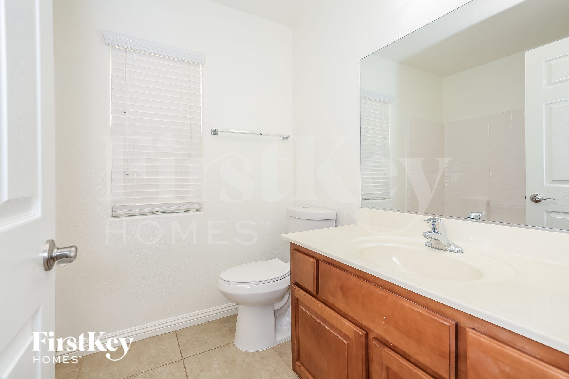 Building Photo - 4532 Silverwind Rd