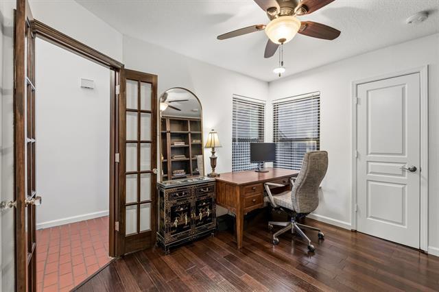 Building Photo - 6124 Summer Creek Cir