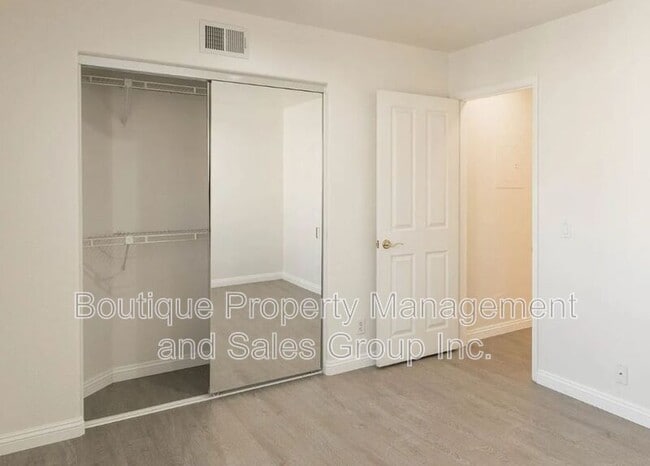 Building Photo - 20 Imperial Aisle