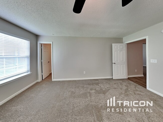 Building Photo - 2605 Thunder Basin Way